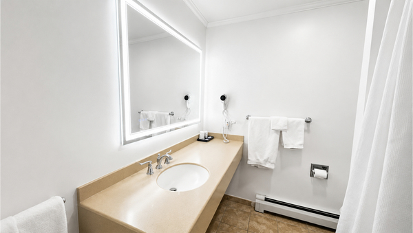 Executive King Suite with Jetted tub & Fireplace Photo 6