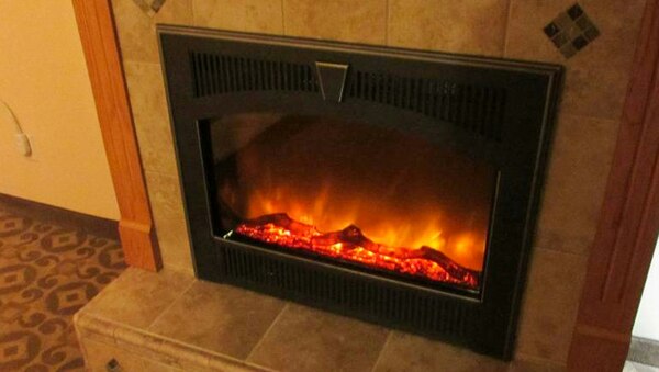 Executive King Suite with Jetted tub & Fireplace Photo 7