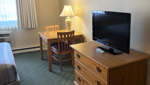 Two Double Beds Nonsmoking Photo 2